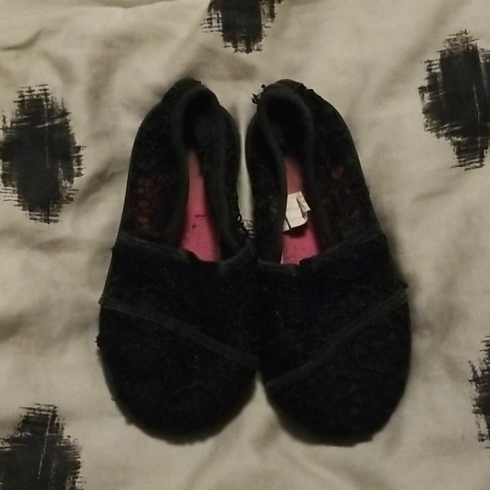 Joe Boxer Toms Style Black Lacy Girls Shoes Size 8 DEAL 5 for $20
